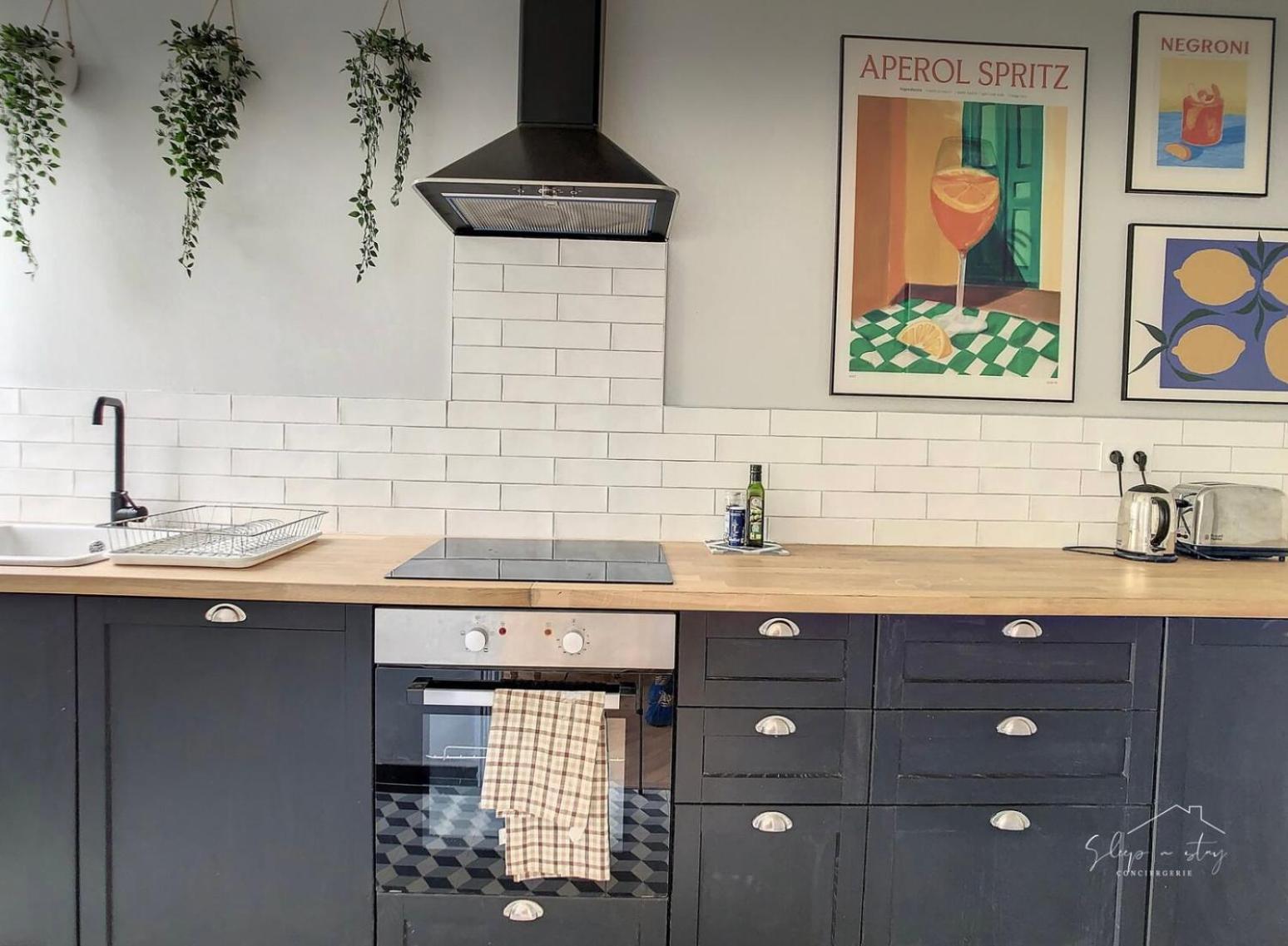 2 Bedrooms - Perfect For A Getaway Apartment *